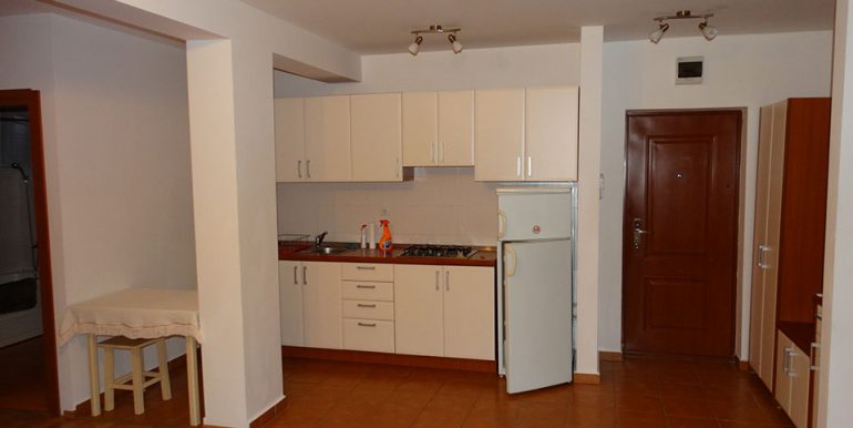 apartament 2 cam AP0179-18