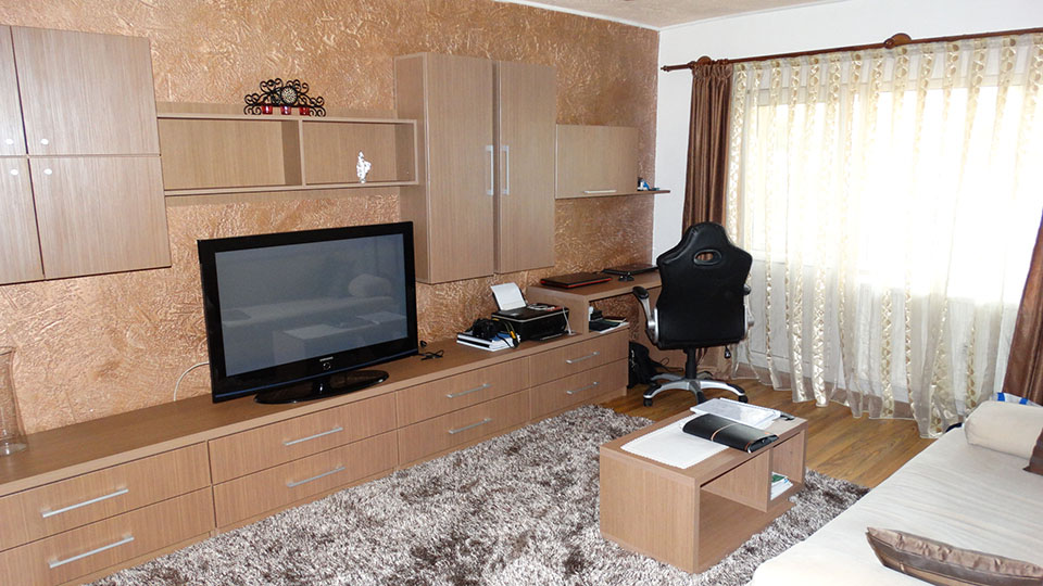 Apartament 3 camere de inchiriat Oradea, str. Războieni – AP0137