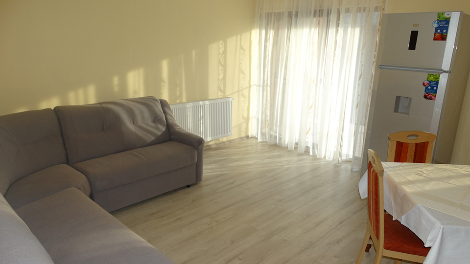 Apartament 3 camere de inchiriat, str. Lacramioarelor, Oradea – AP0270