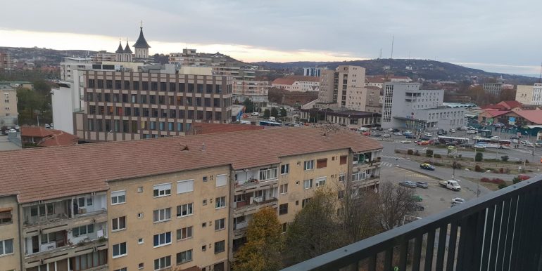 Apartament 3 camere de inchiriat bloc Prima Sucevei - 31