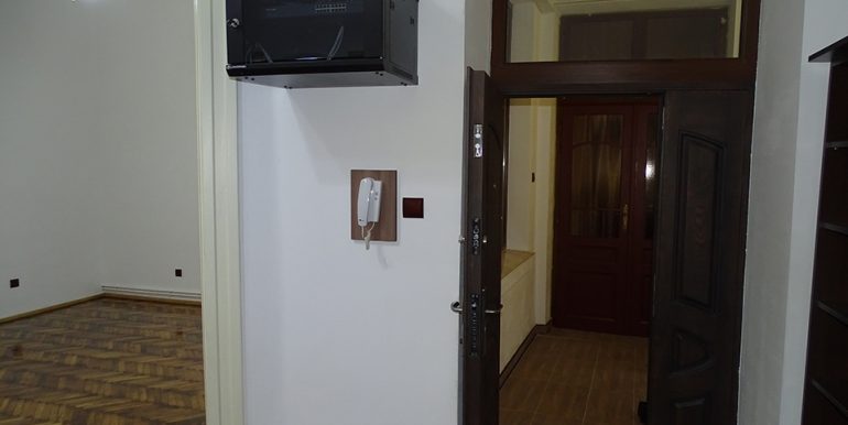 Apartament 3 camere de inchiriat, str. Roman Ciorogariu, Oradea AP0563 - 02