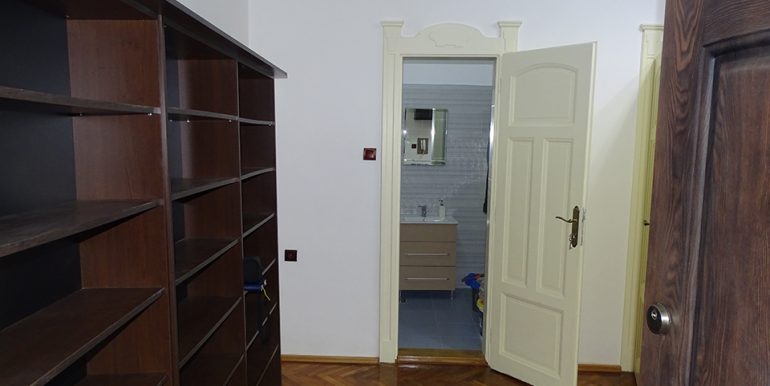 Apartament 3 camere de inchiriat, str. Roman Ciorogariu, Oradea AP0563 - 05