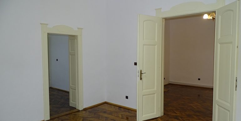 Apartament 3 camere de inchiriat, str. Roman Ciorogariu, Oradea AP0563 - 17
