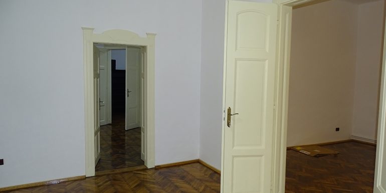 Apartament 3 camere de inchiriat, str. Roman Ciorogariu, Oradea AP0563 - 19