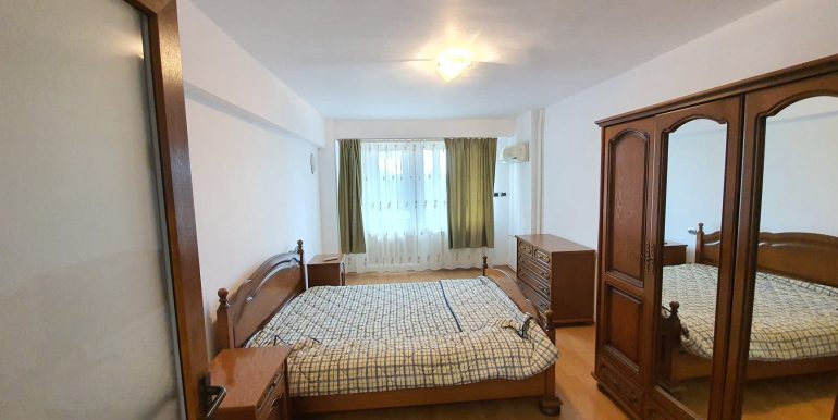 Apartament 3 camere de inchiriat, Decebal, Oradea AP0837 - 01