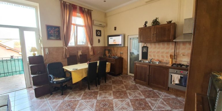 Apartament la casa de vanzare, str. T. Vladimirescu, Oradea AP0884 - 11