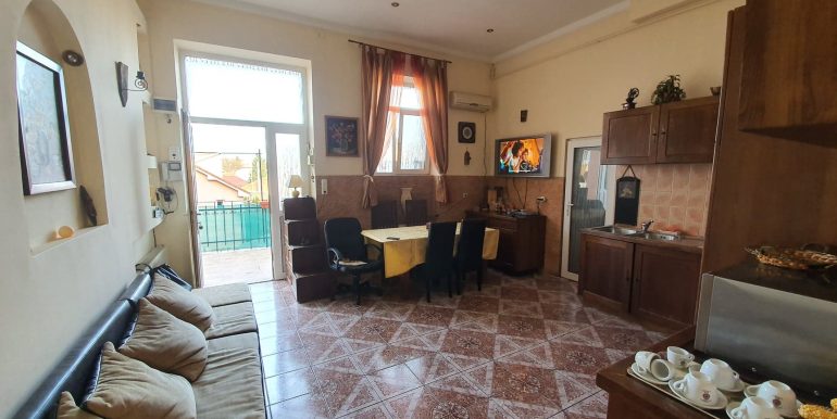 Apartament la casa de vanzare, str. T. Vladimirescu, Oradea AP0884 - 12
