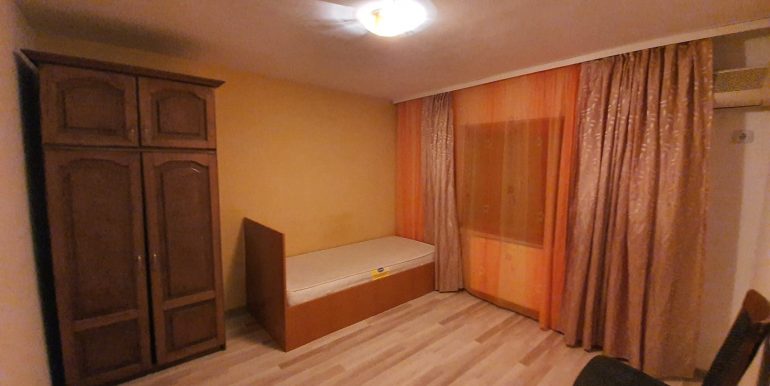 Apartament 4 camere de inchiriat, str. Moldovei, Oradea AP0922 - 01