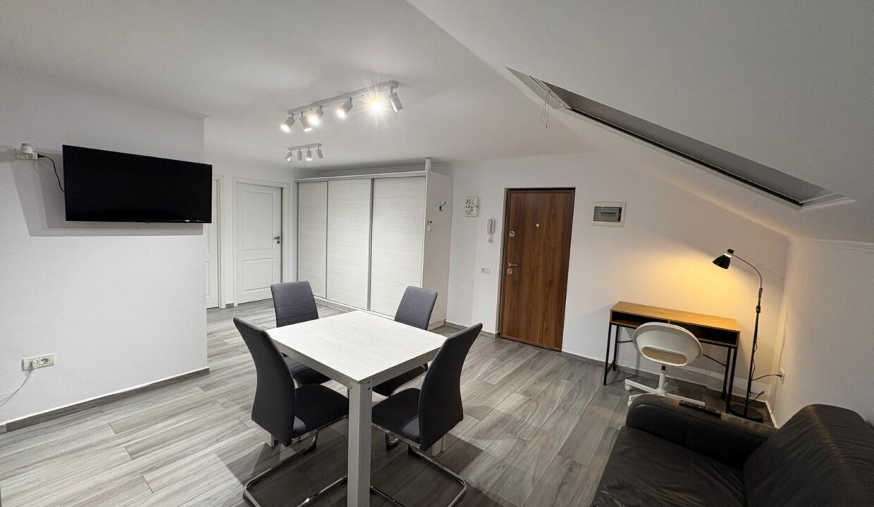 AP0963-Apartament 3 camere la casa de inchiriat, mansarda, cart. Grigorescu-01