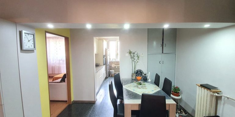 Apartament 3 camere de vanzare, str. Spaliul Crisanei, Oradea AP0996 - 02