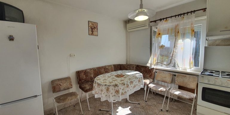 Apartament 3 camere de inchiriat, Nufarul, Oradea AP1000 - 08