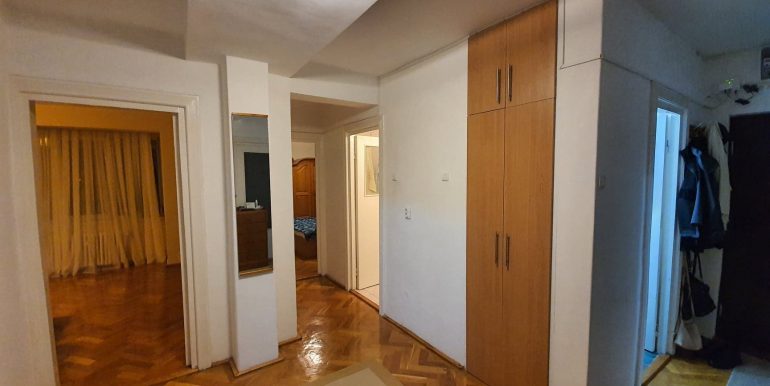 Apartament 3 camere de vanzare, P-ta Emanuil Gojdu, Oradea AP1023 - 18