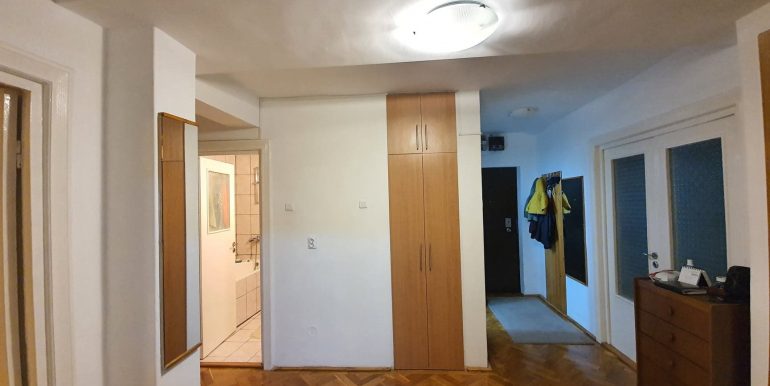 Apartament 3 camere de vanzare, P-ta Emanuil Gojdu, Oradea AP1023 - 23
