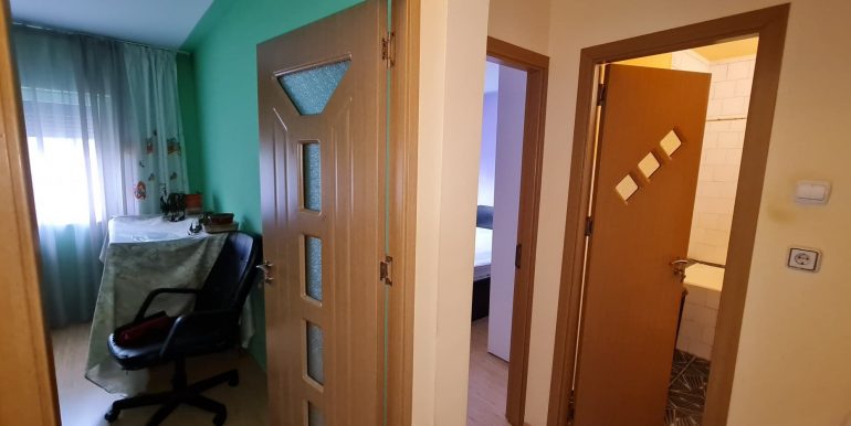Apartament 3 camere de vanzare, cart. Nufarul, Oradea AP1048 - 07