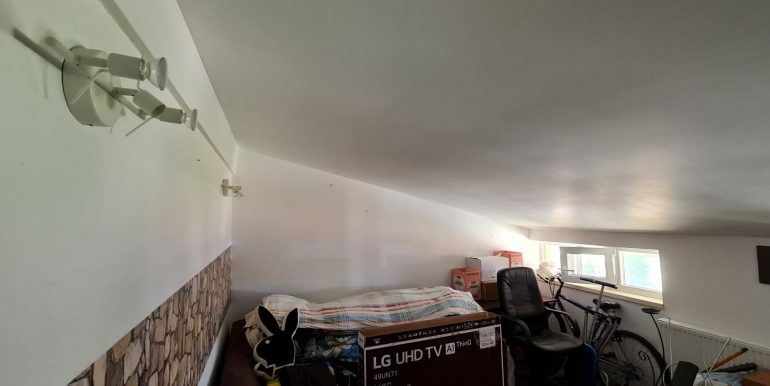 Apartament 3 camere de masarda, bloc, Paleu Oradea AP1082 - 12