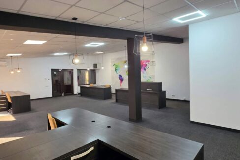 H0037-Hala, showroom, spatii birouri-35