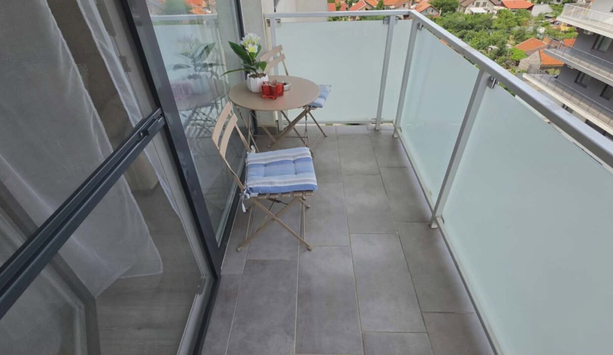 AP1126-Apartament 3 camere de inchiriat,parcare inclusa, str. Onestilor-27