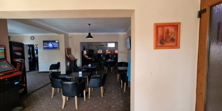 Imobil, pensiune, restaurant de vanzare, Valea lui Mihai , AP1135 - 40