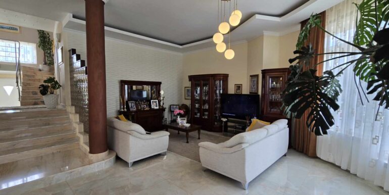 494359077_1016818390421854_5509569874910263442_n