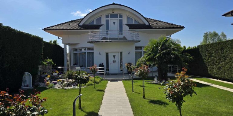 494360137_717309744292607_4656391144626572863_n