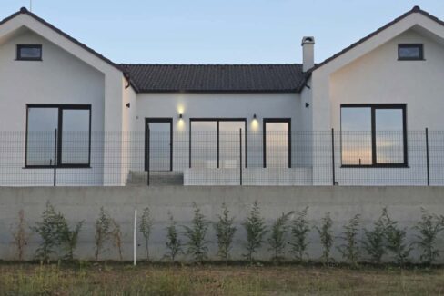 CV0442-Casa de vanzare, str. Antonio Vivaldi-01