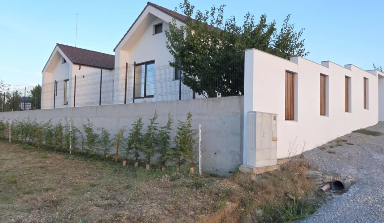 CV0442-Casa de vanzare, str. Antonio Vivaldi-02