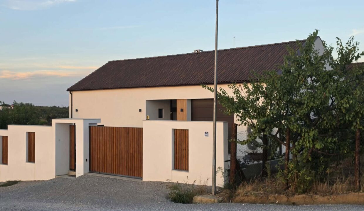 CV0442-Casa de vanzare, str. Antonio Vivaldi-03