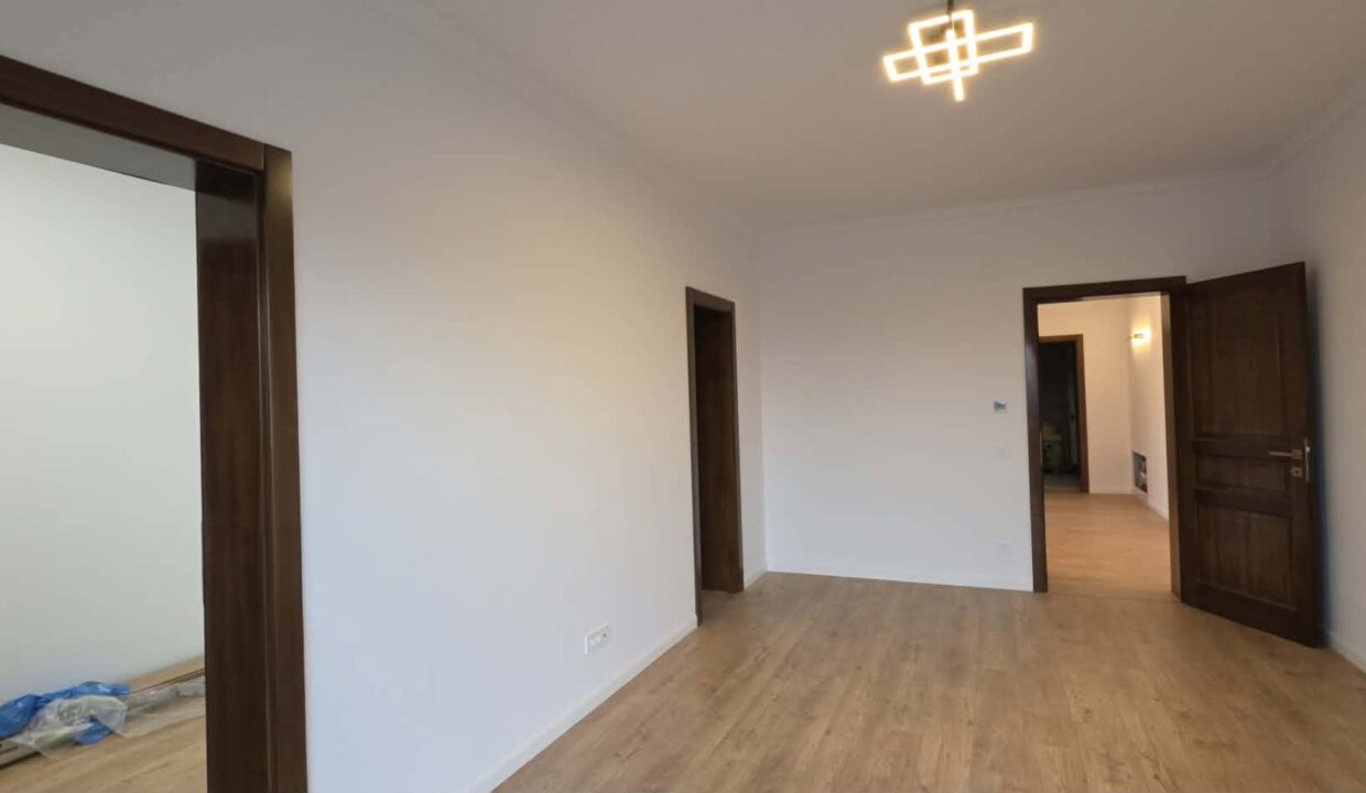 CV0442-Casa de vanzare, str. Antonio Vivaldi-36