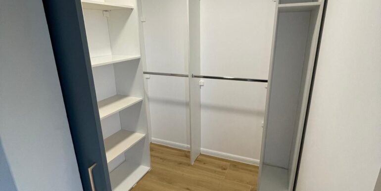 0ad4c651-43b4-463c-9e92-787713cfc3ac