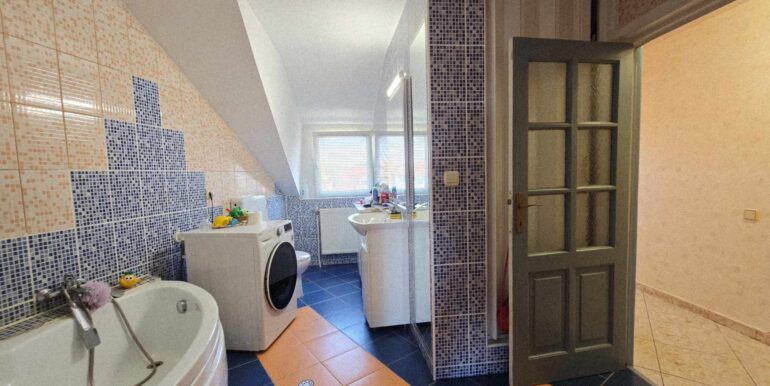 527693759_732421229554764_1619512436593876897_n