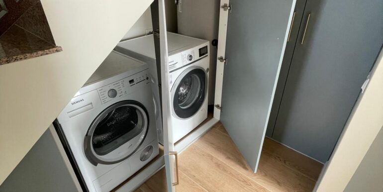 9d3ba84c-0038-48ee-96b6-0361a98e638f