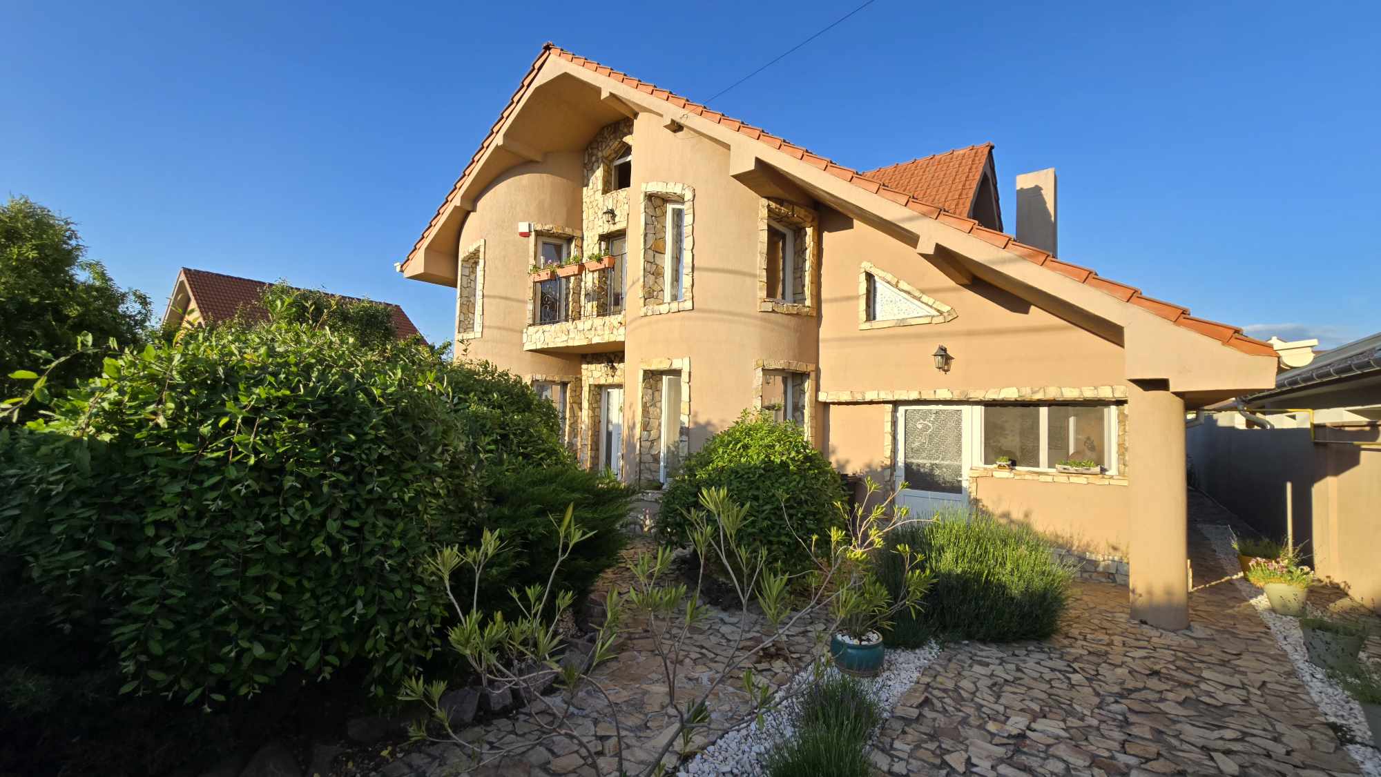 Casa de vanzare, cartier Grigorescu, Oradea- CV0476