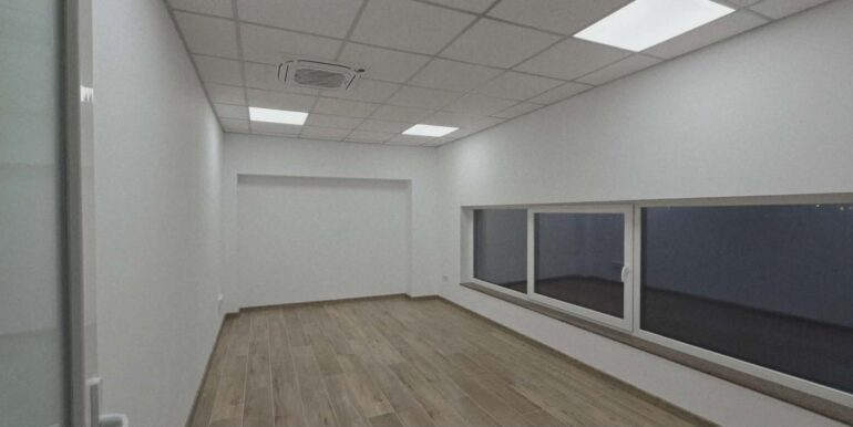 H0031-Hala de inchiriat spatiu de depozitare, showroom, birouri-36