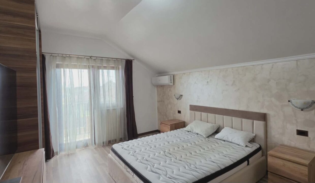 CV0503-Casa de inchiriat Oradea, inspre Santandrei, str. Jupiter, nr. 7-17