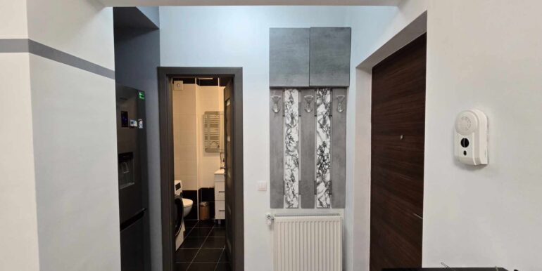 Apartament cu 2 camere de închiriat, str. Cazaban-11