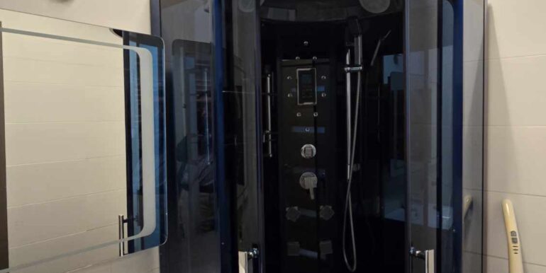 Apartament cu 2 camere de închiriat, str. Cazaban-12