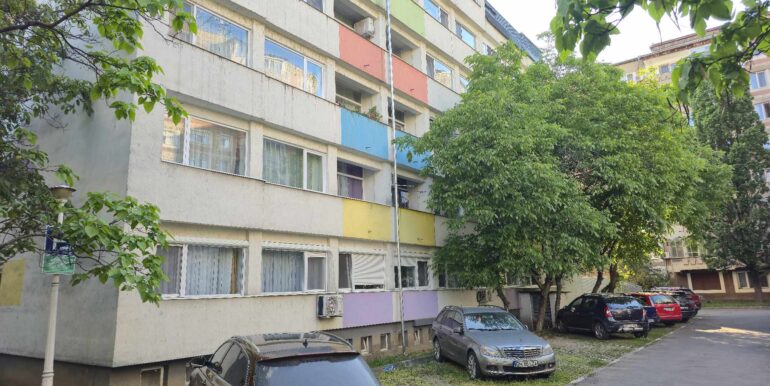 Apartament cu 2 camere de închiriat, str. Cazaban-17