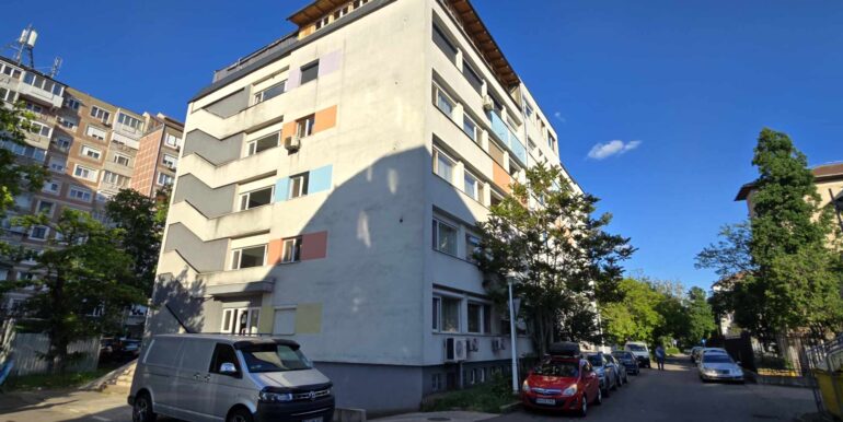 Apartament cu 2 camere de închiriat, str. Cazaban-18