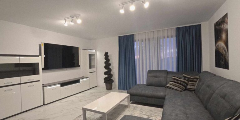 503142092_1249084856845613_1406681584661470435_n