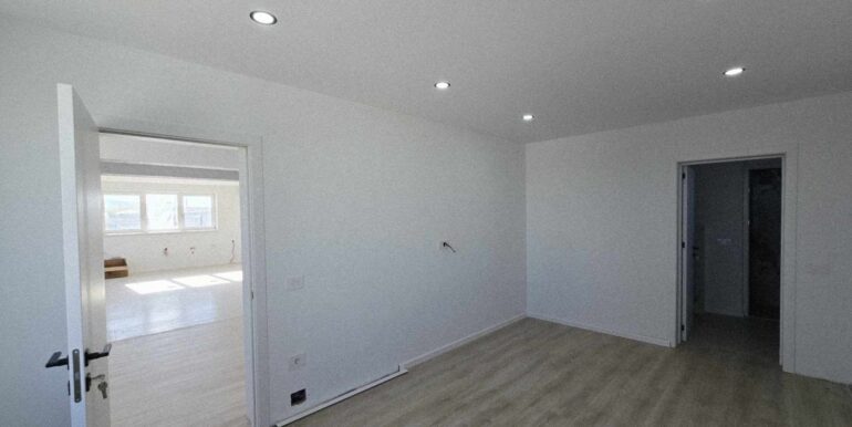 H0034-Hală ouă + clădire de birouri de închiriat-30