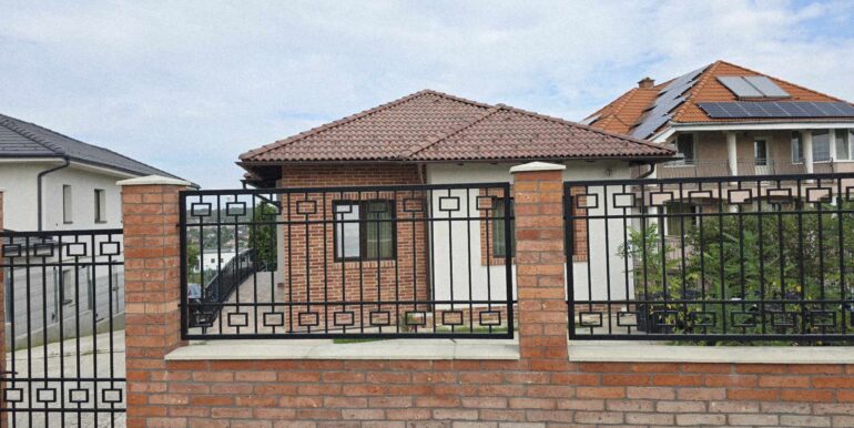 CV0519-Casa de vânzare, zona str. Branului Colinelor-03