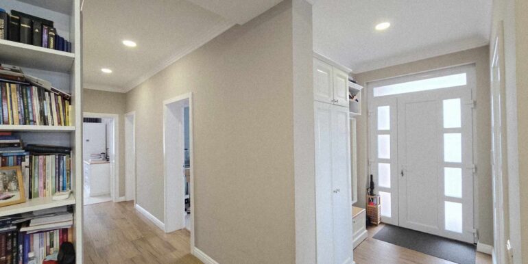 CV0519-Casa de vânzare. zona str. Branului Colinelor-11