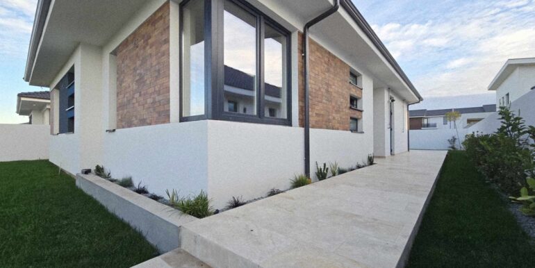 CV0521-Casa noua de vânzare cart. Nufărul, Viena Residence-05