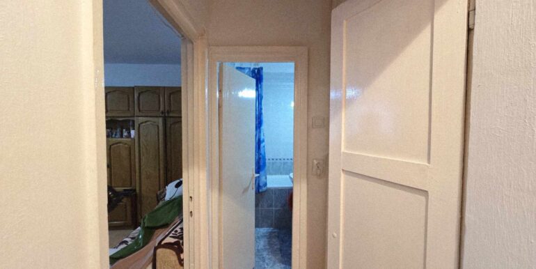 AP1468-Ap 1 cam de vânzare, str. Cazaban cart. Ioșia-25