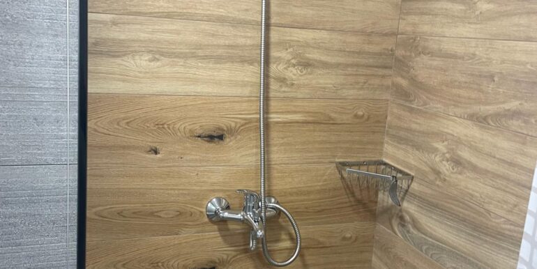 9b63a9fe-3a39-4dcc-8495-b86f2f10e4c0