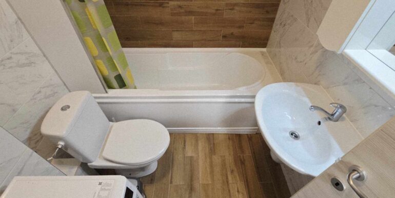 AP1472-Ap decomandat 2 cam de închiriat Str ion Bradu nr 1 bl A7 dl Pantis Antoniu et 1 ap 101 cu loc parcare-31