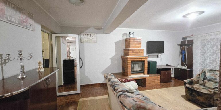 CV0524-Casa Pensiune, doua imobile intr-unul singur de vanzare, Valea Bratcutei, Bihor-83