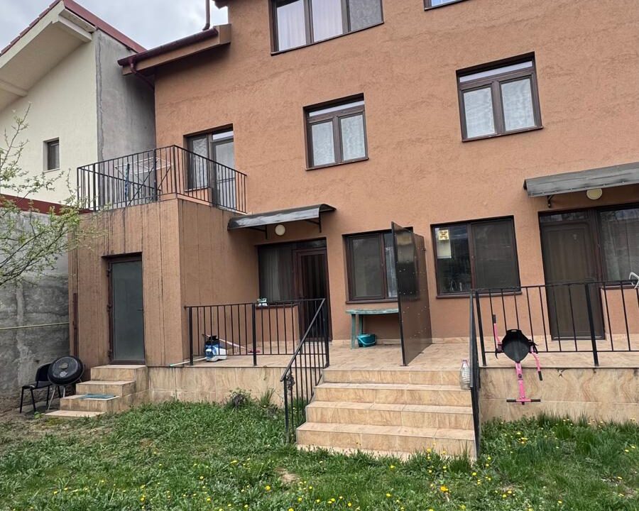 21ffb30f-01b8-479b-85d3-e881a0ac2b31