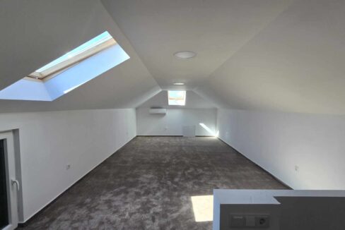 494833165_677456895069091_1982543771061068766_n