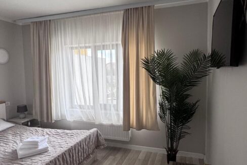 6c5b8e09-625f-4fe2-ad5c-cb4a0fe53fcb